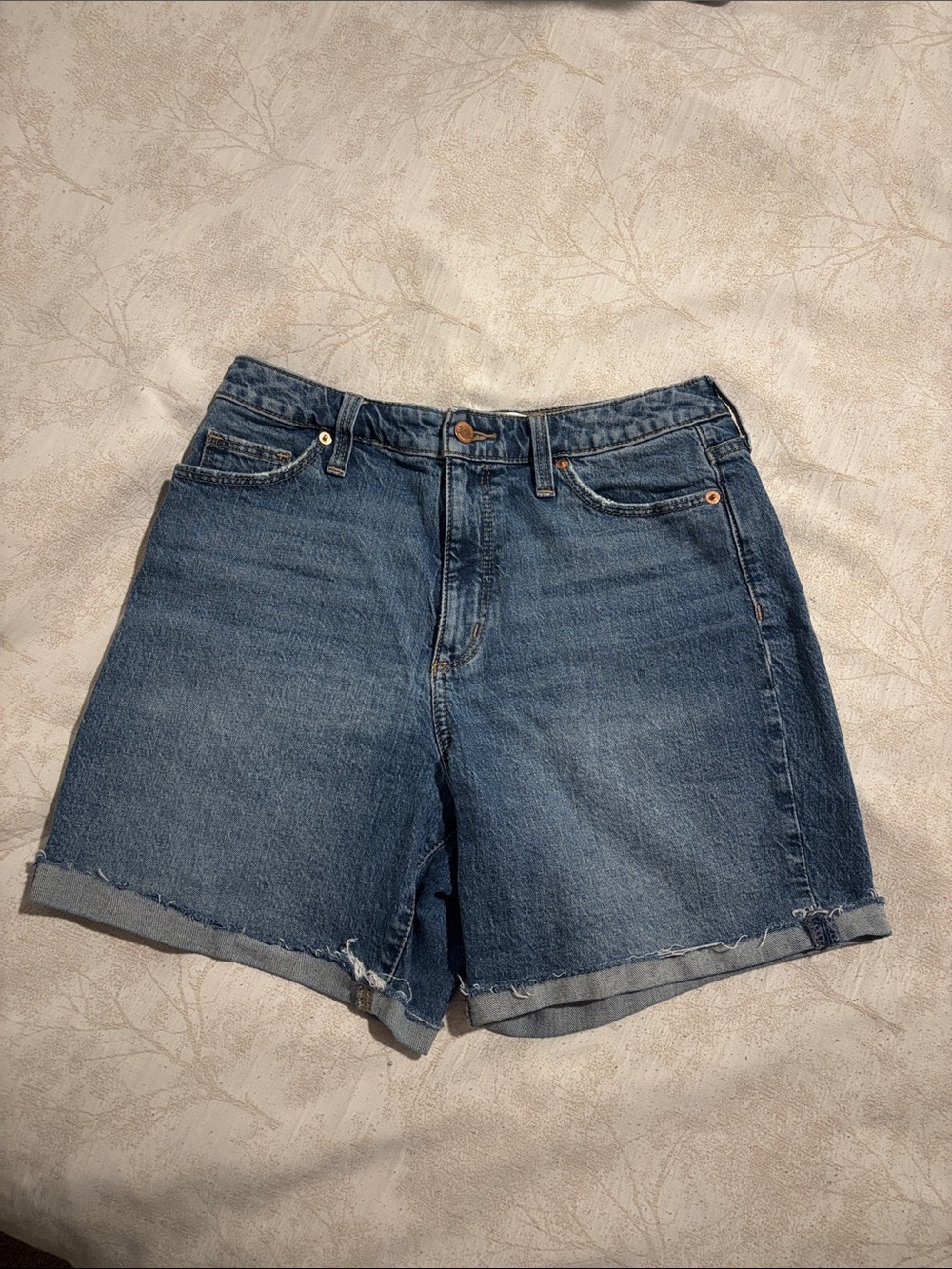 Universal Thread Blue Denim High-Rise Jean Shorts